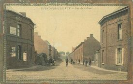 Création de la rue de la gare. La commune en accepte le principe à la condition qu’une route pavée soit établie pour rejoindre en ligne droite la route nationale.