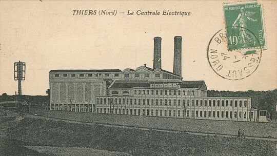 Oblitération 1924.
Mise en service en 1922, la centrale électrique est de faible puissance mais suffit aux besoins de la compagnie.
