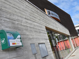 Photo défibrillateur salle veroeve