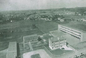 1963. Pour soulager les effectifs des écoles du Centre et de Thiers, il est décidé de construire le groupe scolaires des Hauts-Champs.