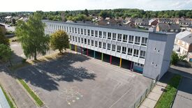 Photo de l'école Monet prise par drone